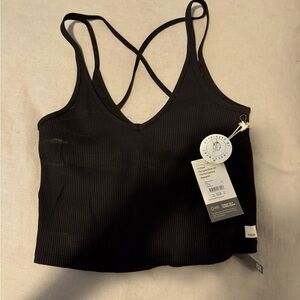 Brand new women’s vuori tank